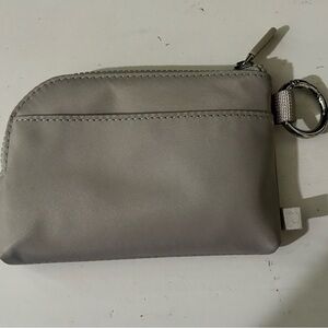 Lululemon clippable pouch wallet